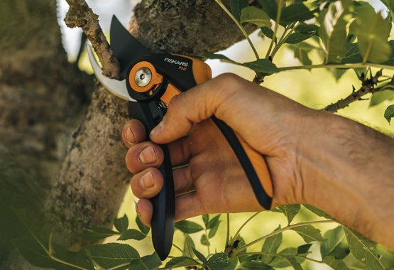 Fiskars pruning shears - Top-quality steel blades